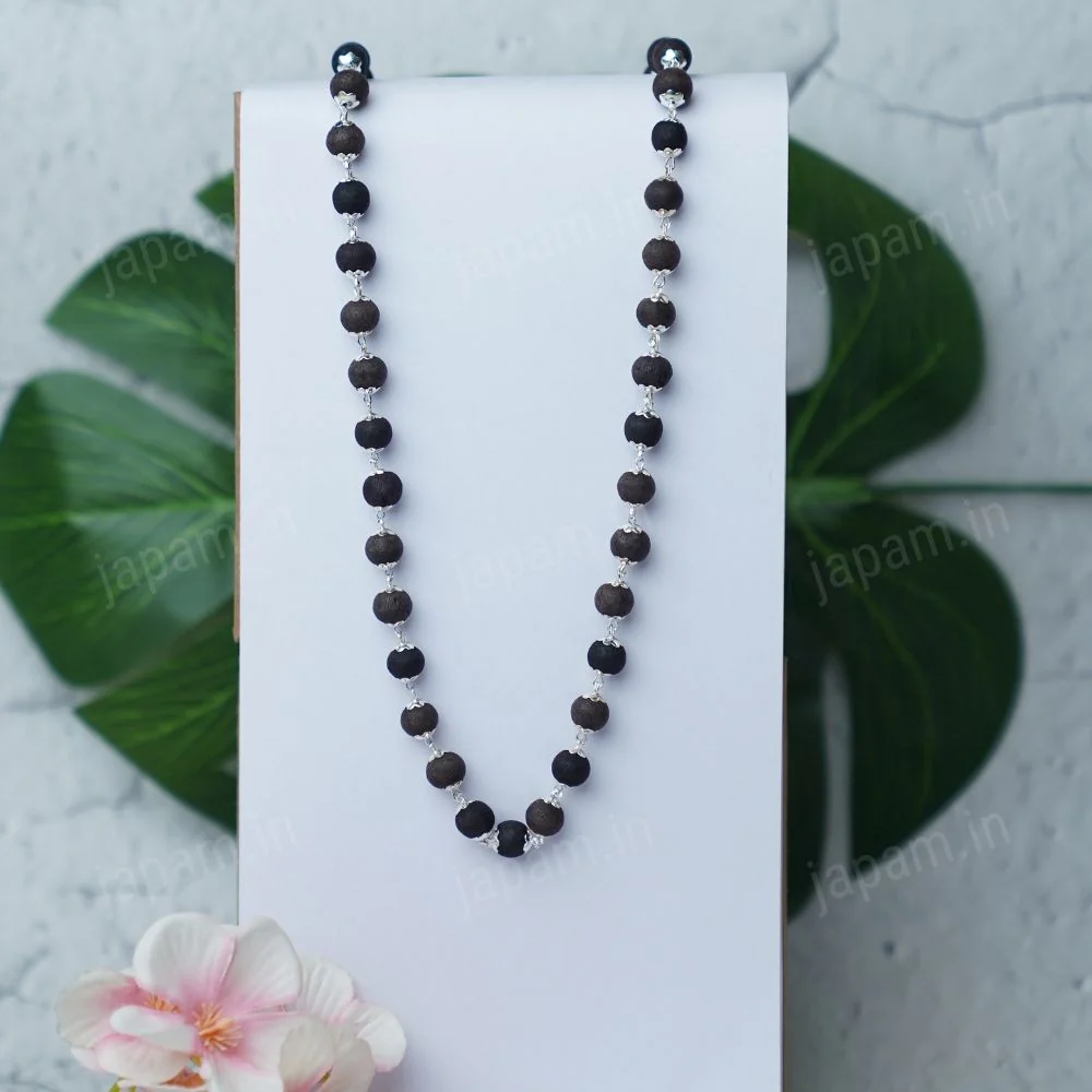 Essence of Spirituality - Luxury Gift Hamper - Image 5