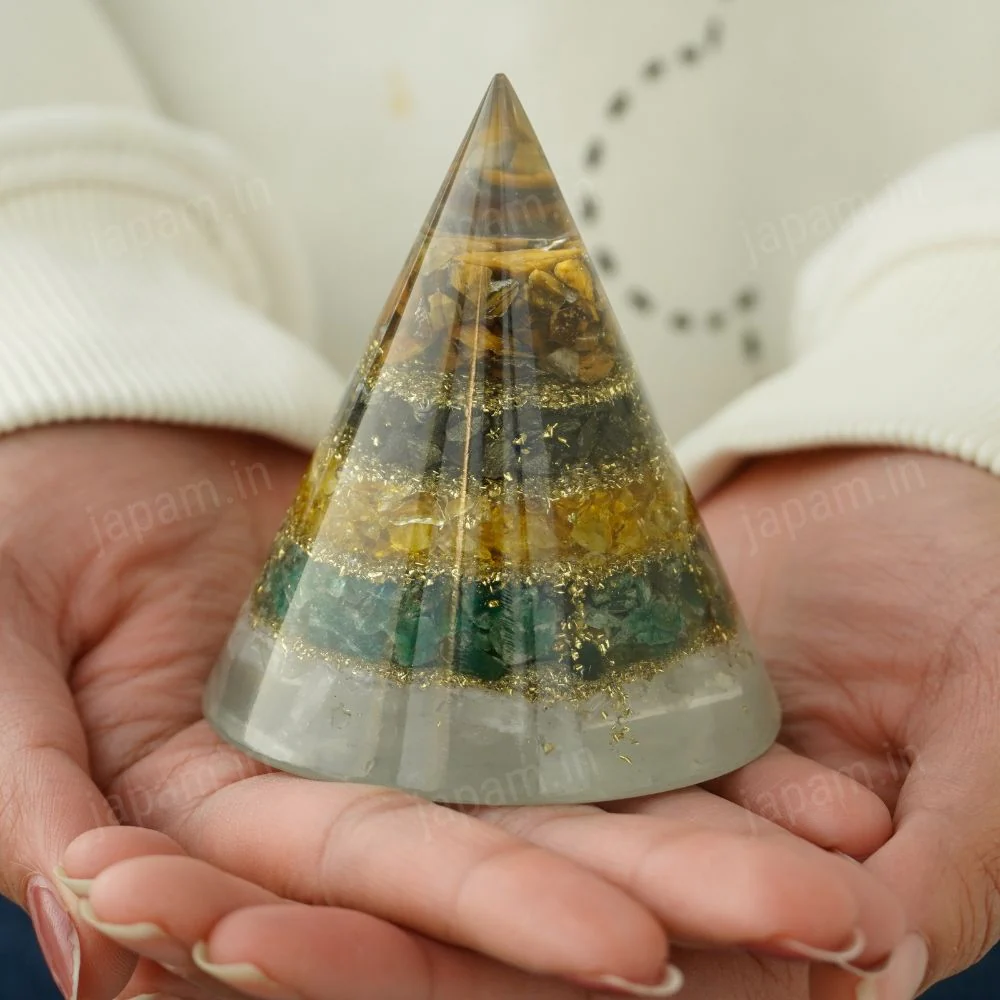 Money Magnet Conical Pyramid with Selenite Base - Image 2