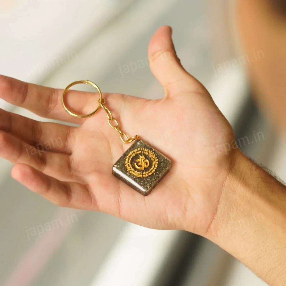 Om Pyrite Prosperity Keychain - Image 2